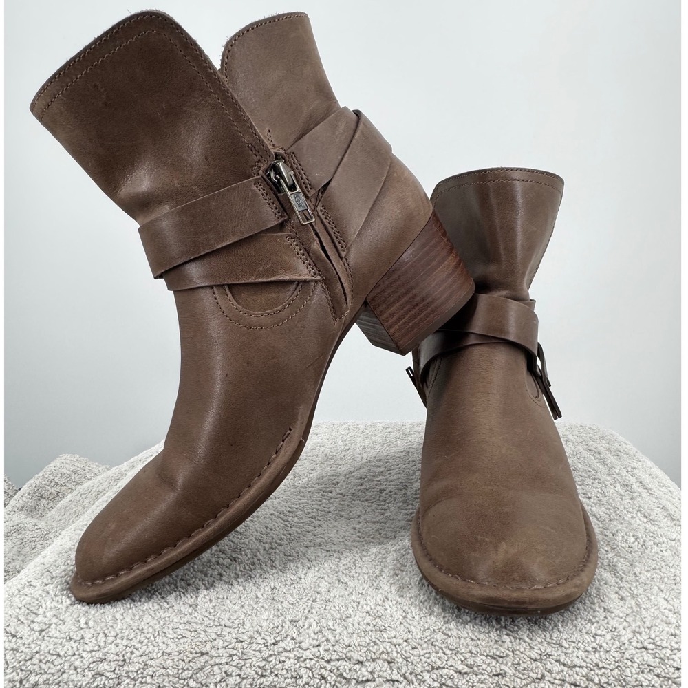 UGG 1095702 Brown Leather Ankle Boots Buckle Strap Side Zip Block Heel Women 8.5